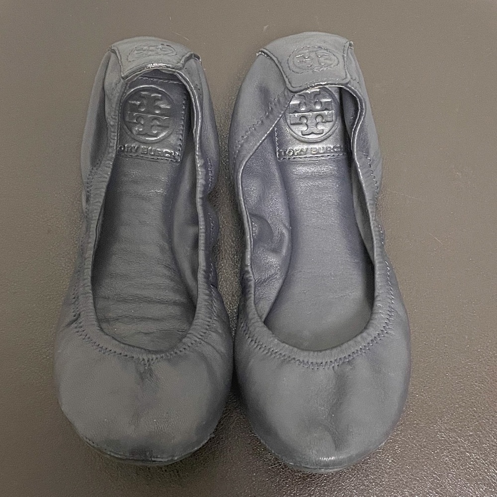 Tory Burch Eddie Navy Blue Leather Ballet Flats 6 M Folding Elastic Rim *No box* - Picture 3 of 10